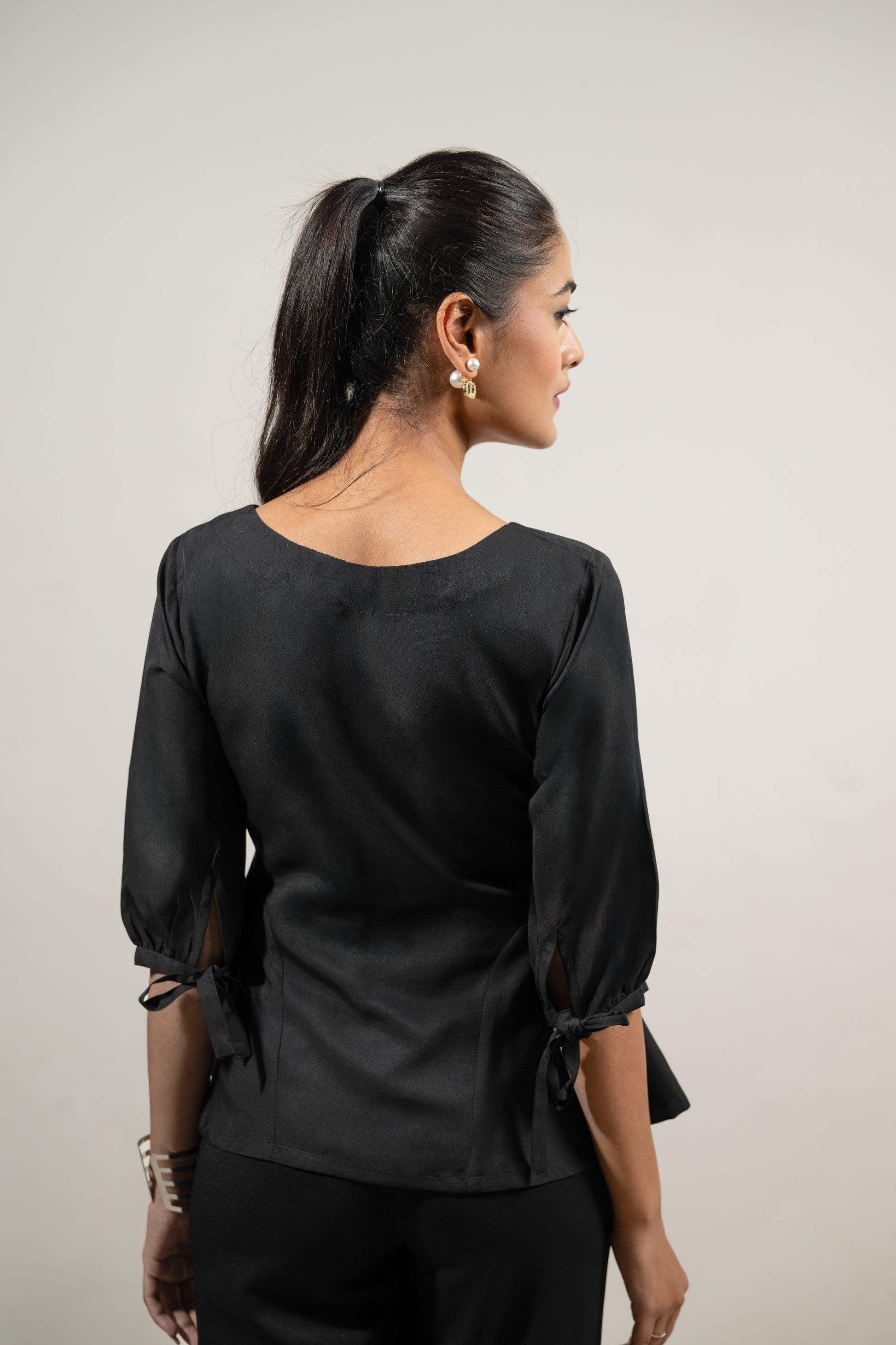 Black Sweetheart Ease Top